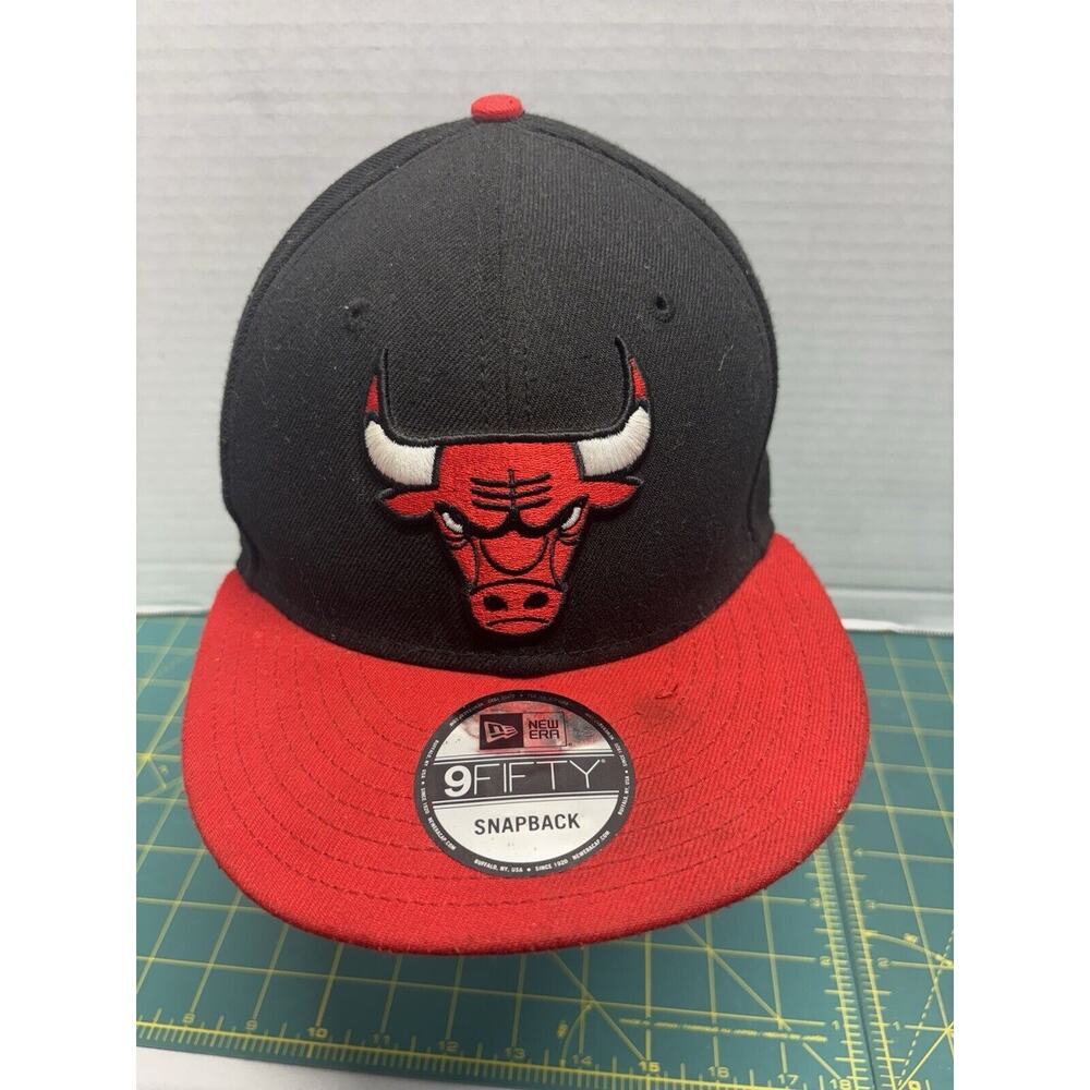Snapback Hat Chicago Bulls New Era 9FIFTY NBA Adjustable Cap Red Black White